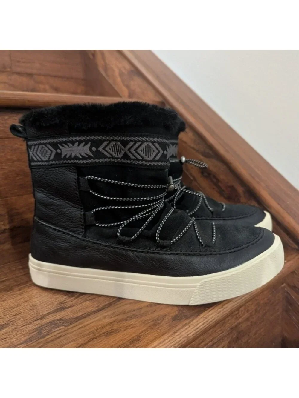 TOMS Alpine Winter Boots In Black, womens Size 7